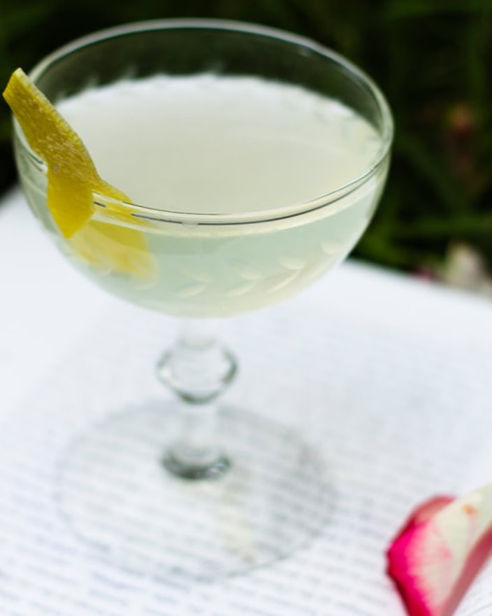 Bee's Knees Cocktail