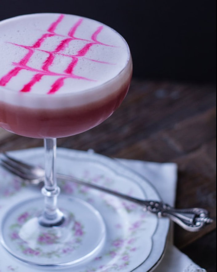 Cherry Bakewell Sour cocktail